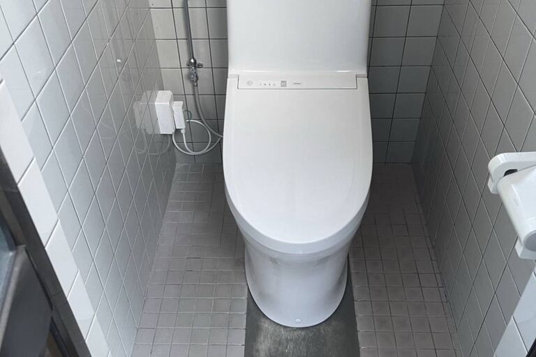 7060